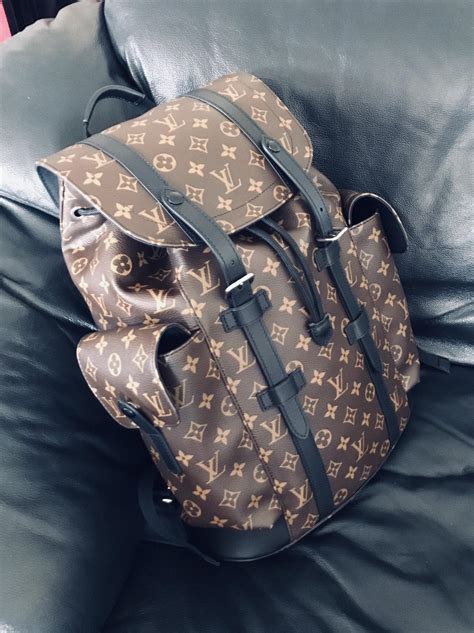 gucci vs louis vuitton reddit.